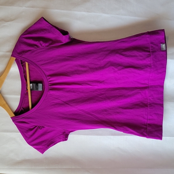 The North Face fuschia scoop neck Short sleeved tee womens small - Picture 1 of 9